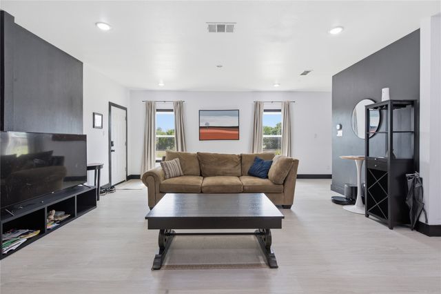 1469 Elmwood Avenue, Fort Worth, TX 76104