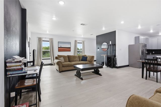 1469 Elmwood Avenue, Fort Worth, TX 76104