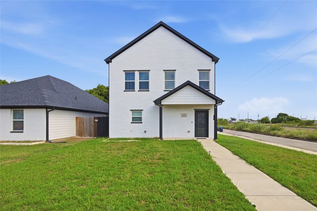 1469 Elmwood Avenue, Fort Worth, TX 76104