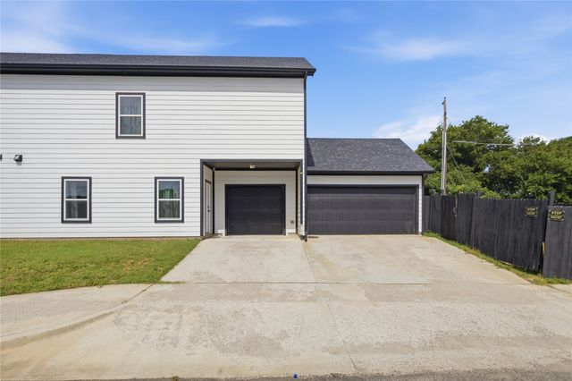 1469 Elmwood Avenue, Fort Worth, TX 76104