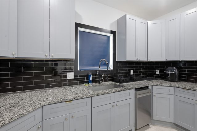 1469 Elmwood Avenue, Fort Worth, TX 76104
