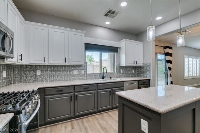 1129 Emanuel Street, Henderson, NV 89002