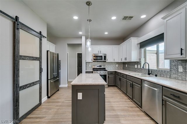 1129 Emanuel Street, Henderson, NV 89002