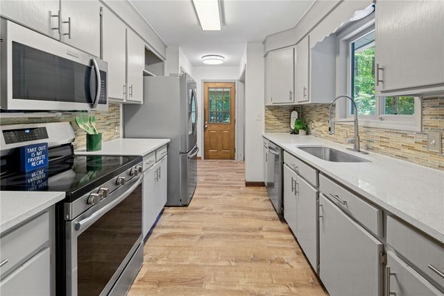 309 Long Reach Drive, Salem, SC 29676