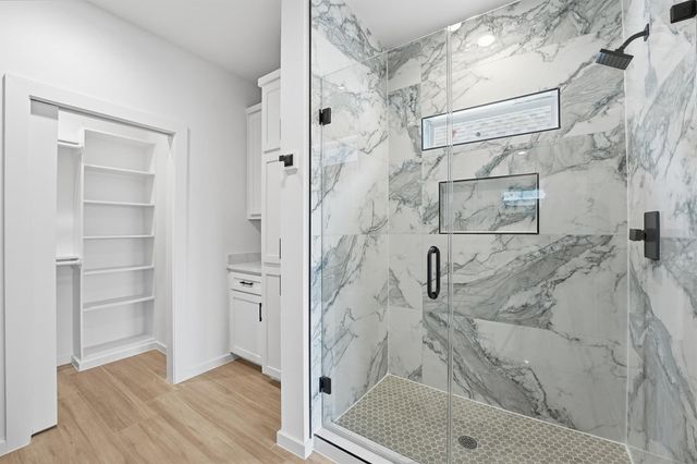 524 N 4th Street, La Porte, TX 77571