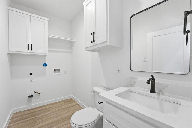 524 N 4th Street, La Porte, TX 77571