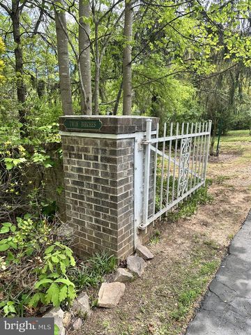 300 MOUNT OLIVE RD, Stafford, VA 22556