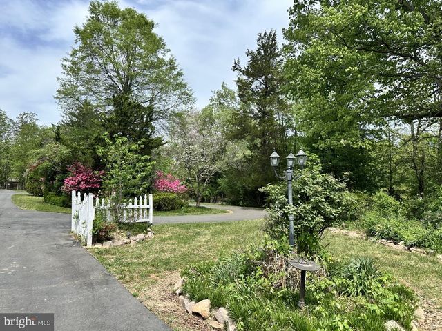 300 MOUNT OLIVE RD, Stafford, VA 22556