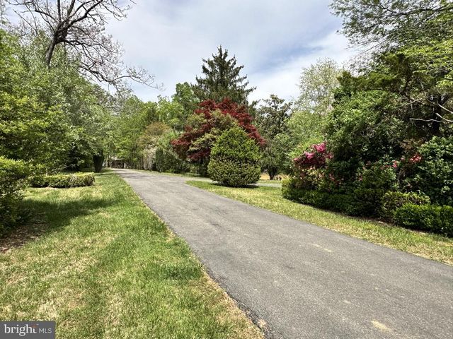 300 MOUNT OLIVE RD, Stafford, VA 22556
