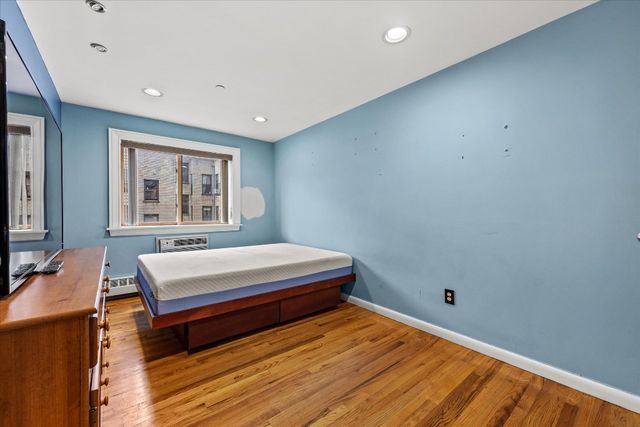 11882 Metropolitan Ave Apt 6G, New York City, NY 11415
