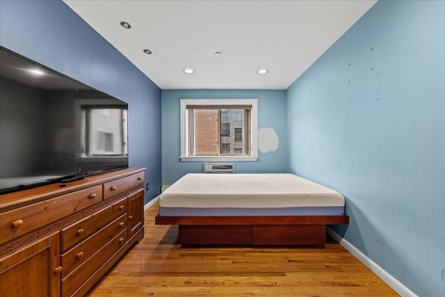 11882 Metropolitan Ave Apt 6G, New York City, NY 11415