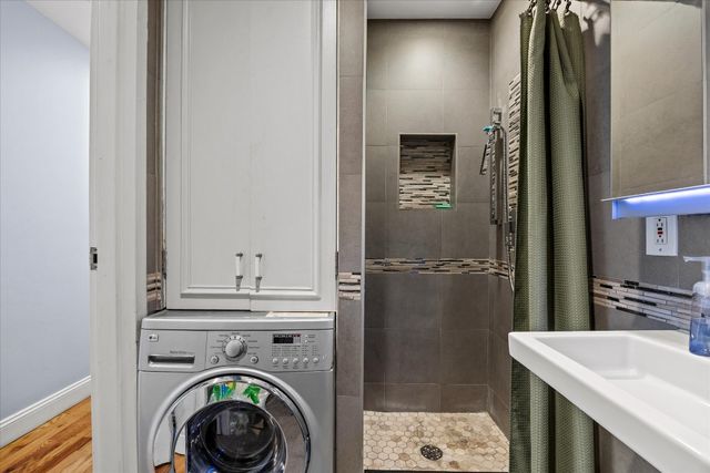 11882 Metropolitan Ave Apt 6G, New York City, NY 11415