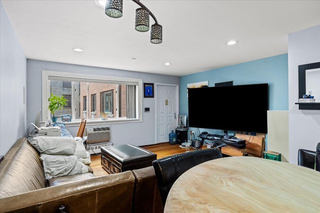 11882 Metropolitan Ave Apt 6G, New York City, NY 11415