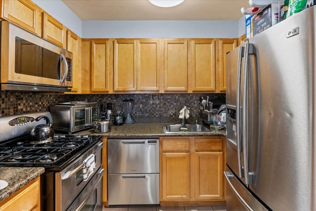 11882 Metropolitan Ave Apt 6G, New York City, NY 11415