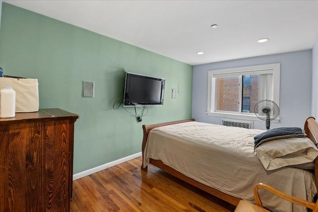 11882 Metropolitan Ave Apt 6G, New York City, NY 11415