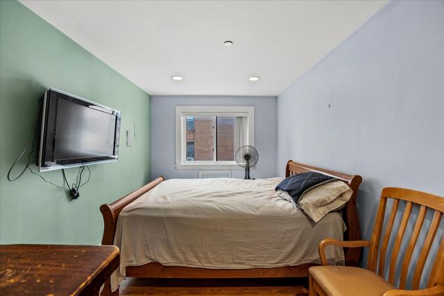 11882 Metropolitan Ave Apt 6G, New York City, NY 11415