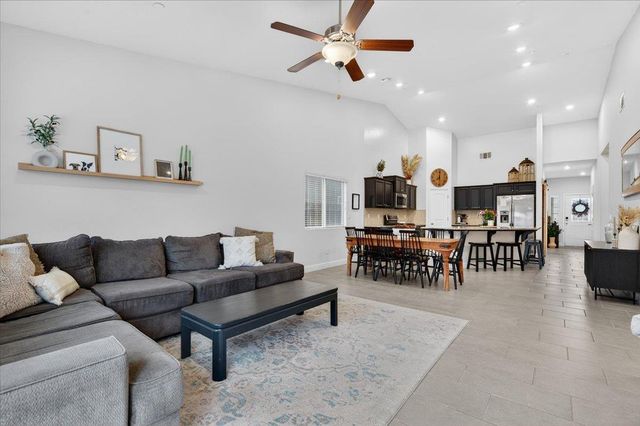 4161 Alamos Avenue, Clovis, CA 93619