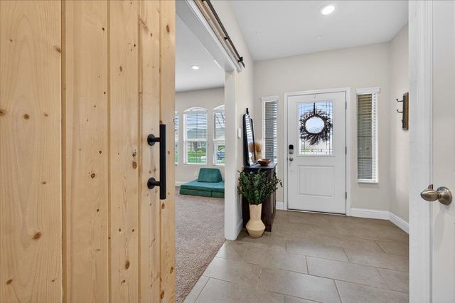 4161 Alamos Avenue, Clovis, CA 93619