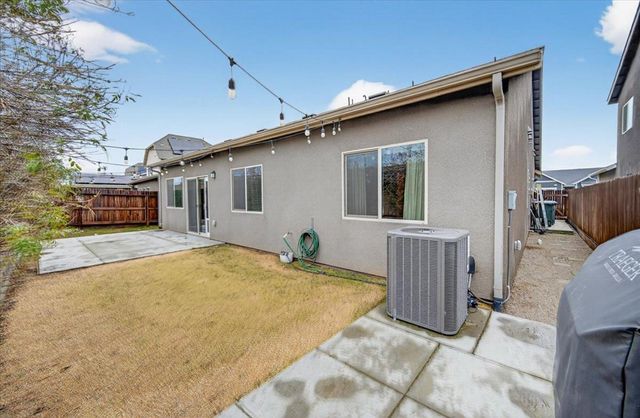 4161 Alamos Avenue, Clovis, CA 93619