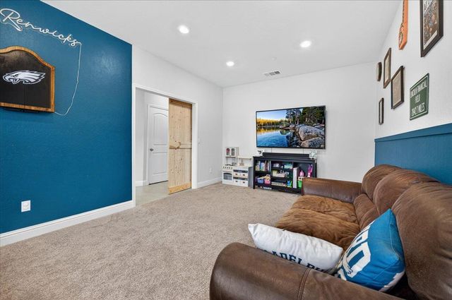 4161 Alamos Avenue, Clovis, CA 93619