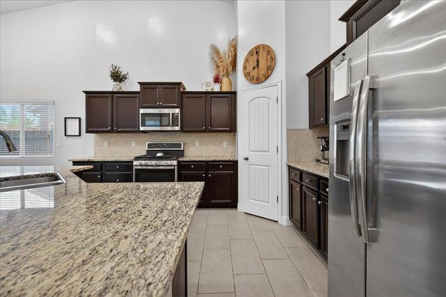 4161 Alamos Avenue, Clovis, CA 93619