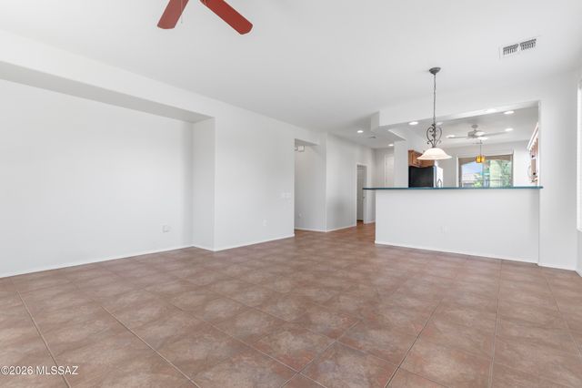 7618 W Madrigal Drive, Tucson, AZ 85743