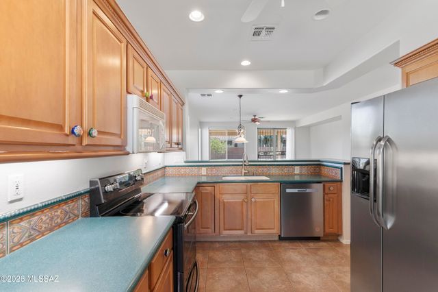 7618 W Madrigal Drive, Tucson, AZ 85743