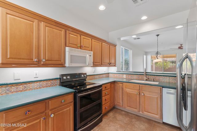 7618 W Madrigal Drive, Tucson, AZ 85743