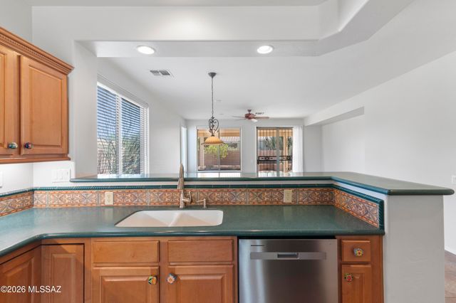 7618 W Madrigal Drive, Tucson, AZ 85743