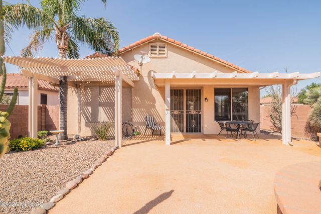 7618 W Madrigal Drive, Tucson, AZ 85743