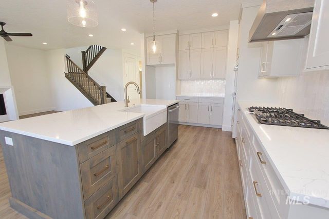 1961 E Mainacht St, Meridian, ID 83642