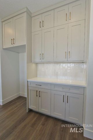 1961 E Mainacht St, Meridian, ID 83642