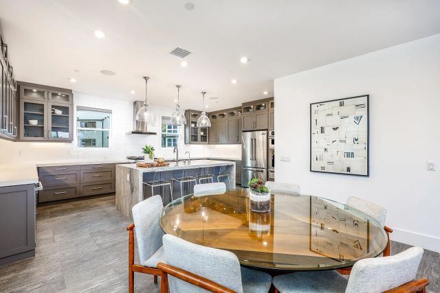 2858 Avella Cir, San Diego, CA 92108
