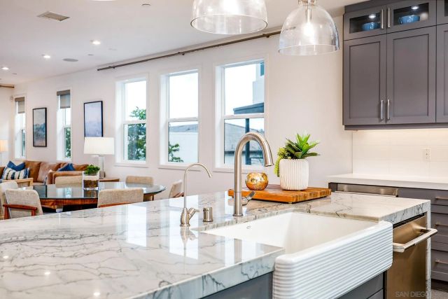 2858 Avella Cir, San Diego, CA 92108