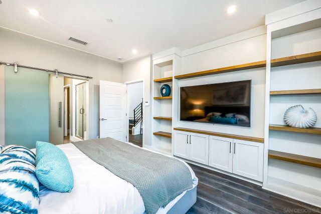 2858 Avella Cir, San Diego, CA 92108
