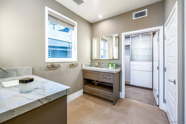 2858 Avella Cir, San Diego, CA 92108