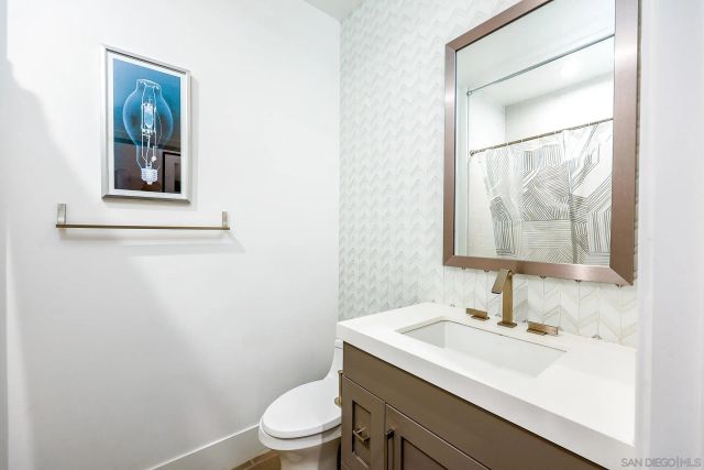 2858 Avella Cir, San Diego, CA 92108
