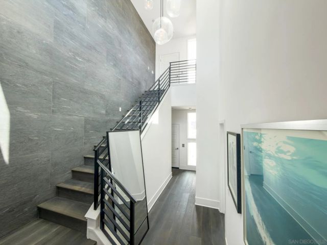 2858 Avella Cir, San Diego, CA 92108