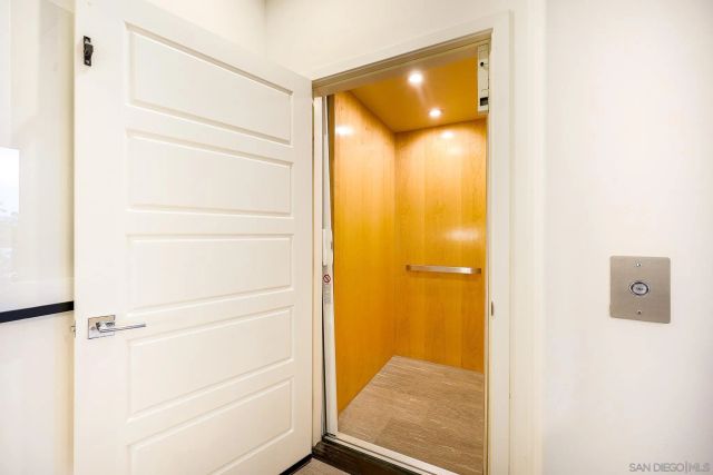 2858 Avella Cir, San Diego, CA 92108