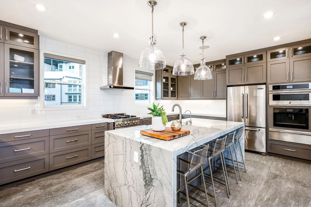 2858 Avella Cir, San Diego, CA 92108