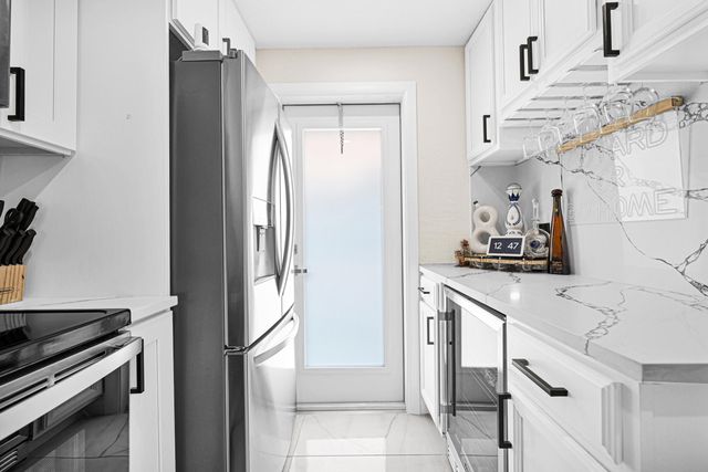 400 SE 10th Street 105, Deerfield Beach, FL 33441