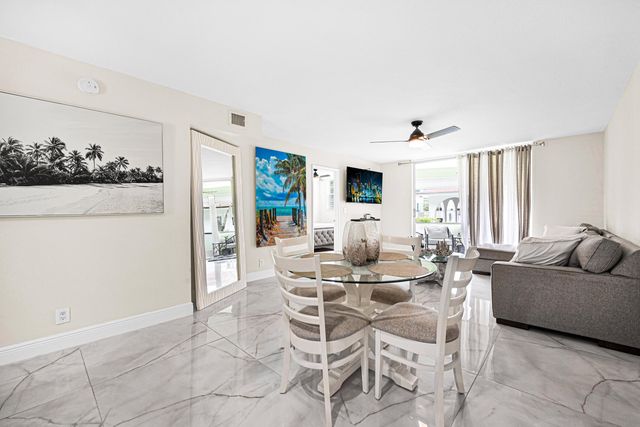 400 SE 10th Street 105, Deerfield Beach, FL 33441