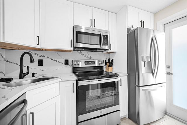 400 SE 10th Street 105, Deerfield Beach, FL 33441