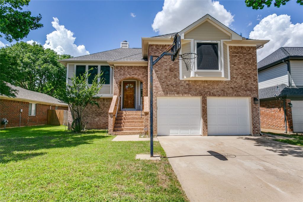 2604 Potomac Drive, Euless, TX 76040