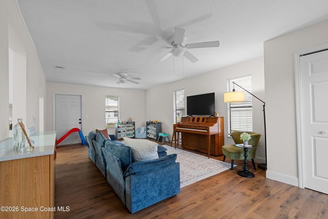 1562 Schooner Lane, Sebastian, FL 32958