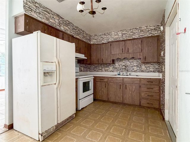 1948 NW 31ST PLACE, Gainesville, FL 32605