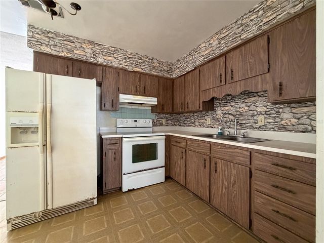 1948 NW 31ST PLACE, Gainesville, FL 32605