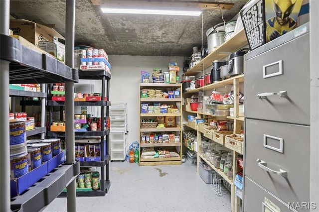 141 Lakecrest Lane, Hillsboro, IL 62049