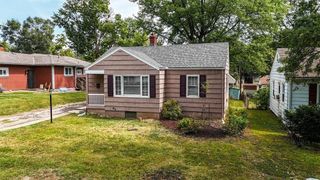 2005 S Hedges Avenue, Independence, MO 64052