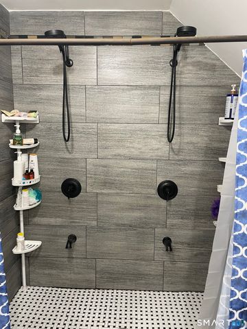 102 Carroll Avenue, Bridgeport, CT 06607